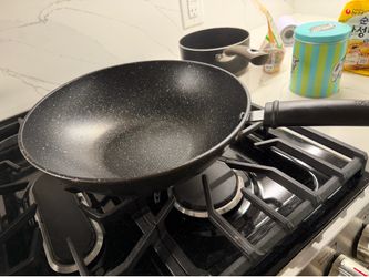 Nonstick wok