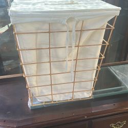 Basket Para Ropa Sucia $8 