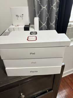 iPad Boxes And Apple Watches Box 