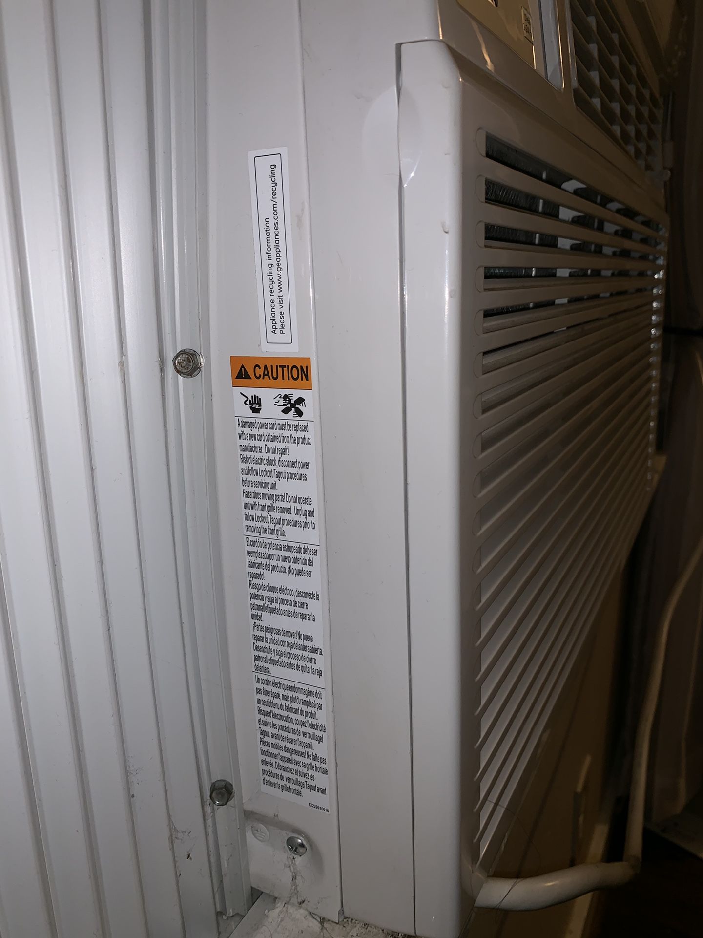 GE 24,000 BTU 230V Window Air Conditioner/Heater Unit for Sale in