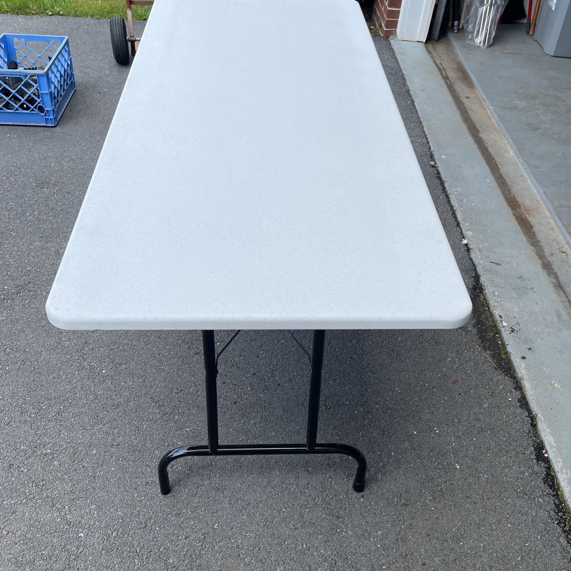 Folding Table 