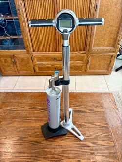 Crankbrothers Klic Digital Floor Pump w/ Tubeless Burst Tank – Works Great