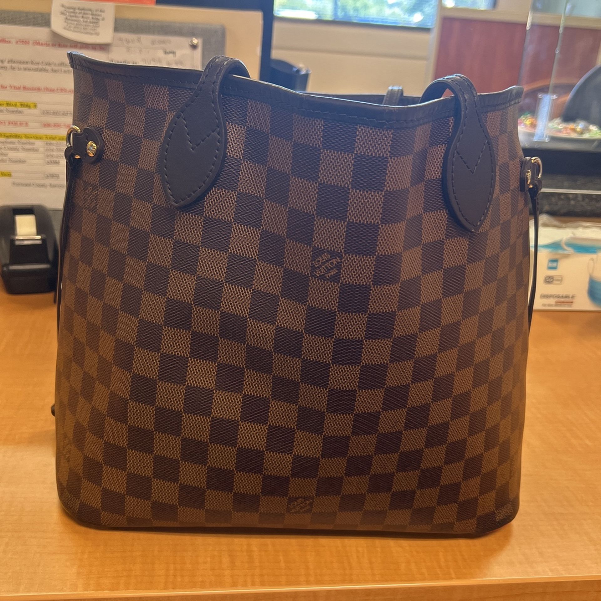 Louis Vuitton Neverfull MM 