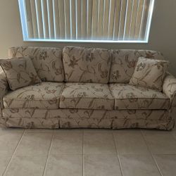 FREE Couch Floral