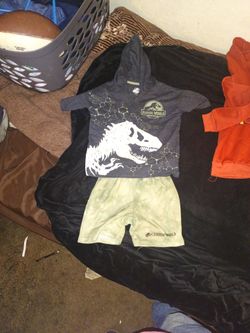 Jurassic World Outfit 5T