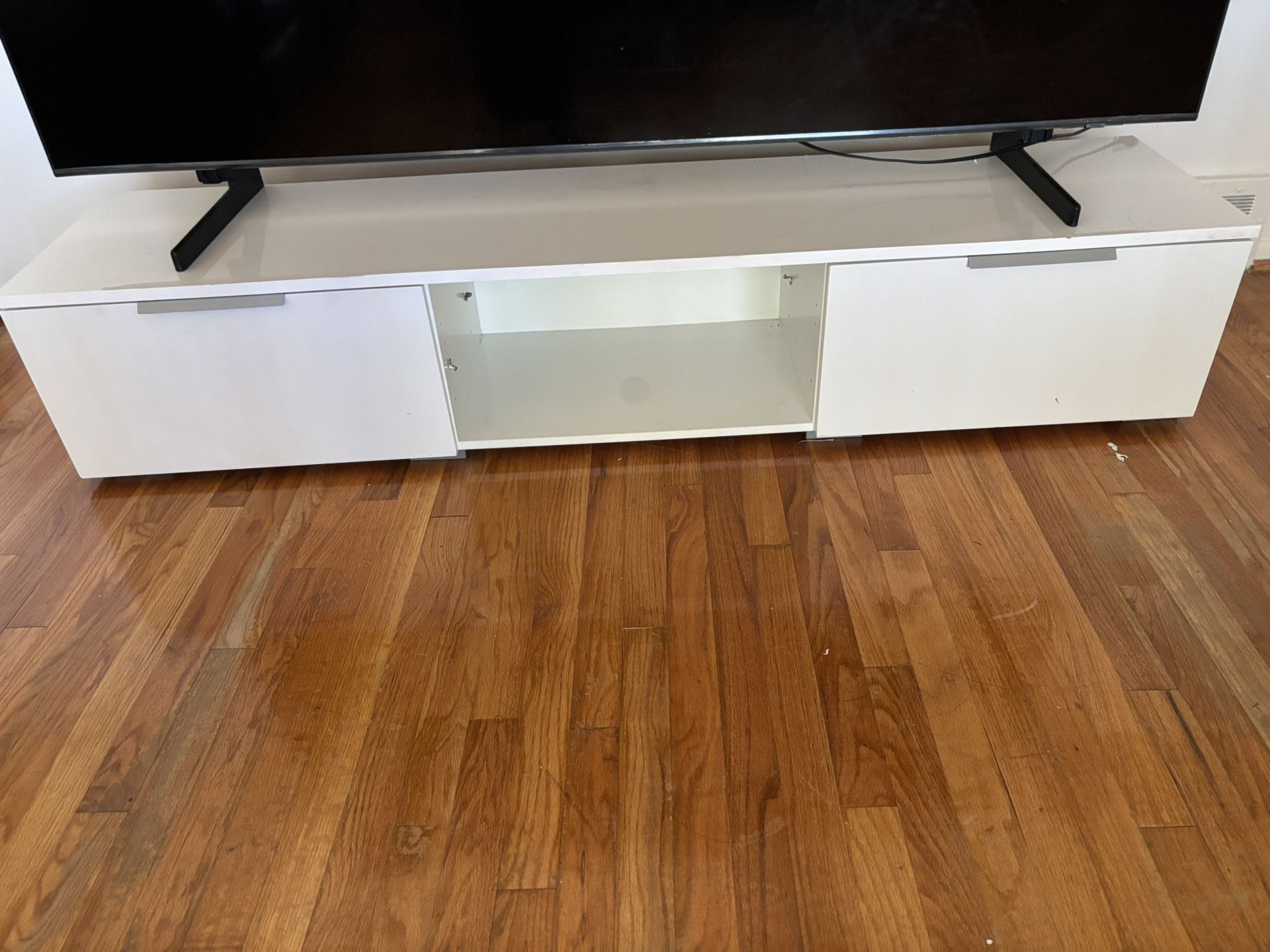 White Tv Stand