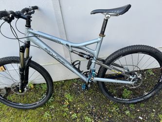 GARY FISHER HIFI PRO フレームと後輪 リアショックなし 2010 Gary Fisher HiFi Pro - Repaint/Rebuild | Mountain Bike