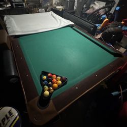 BRUNSWICK GOLD CROWN VI PROFESSIONAL TOURNAMENT TABLE