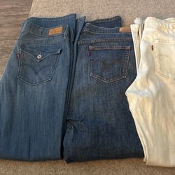 Women’s Levi’s Size 12-14