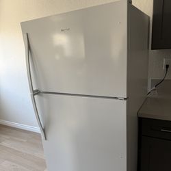 ✨ Brand New Whirlpool Fridge – Price Flexible!
