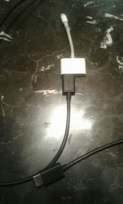 Apple Lightning to VGA Adapter With HDMI cable