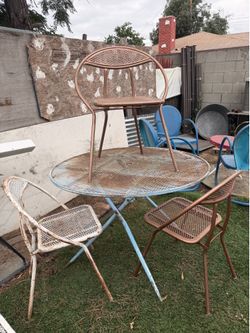 Saltarin foldable patio set / 3 chairs and table