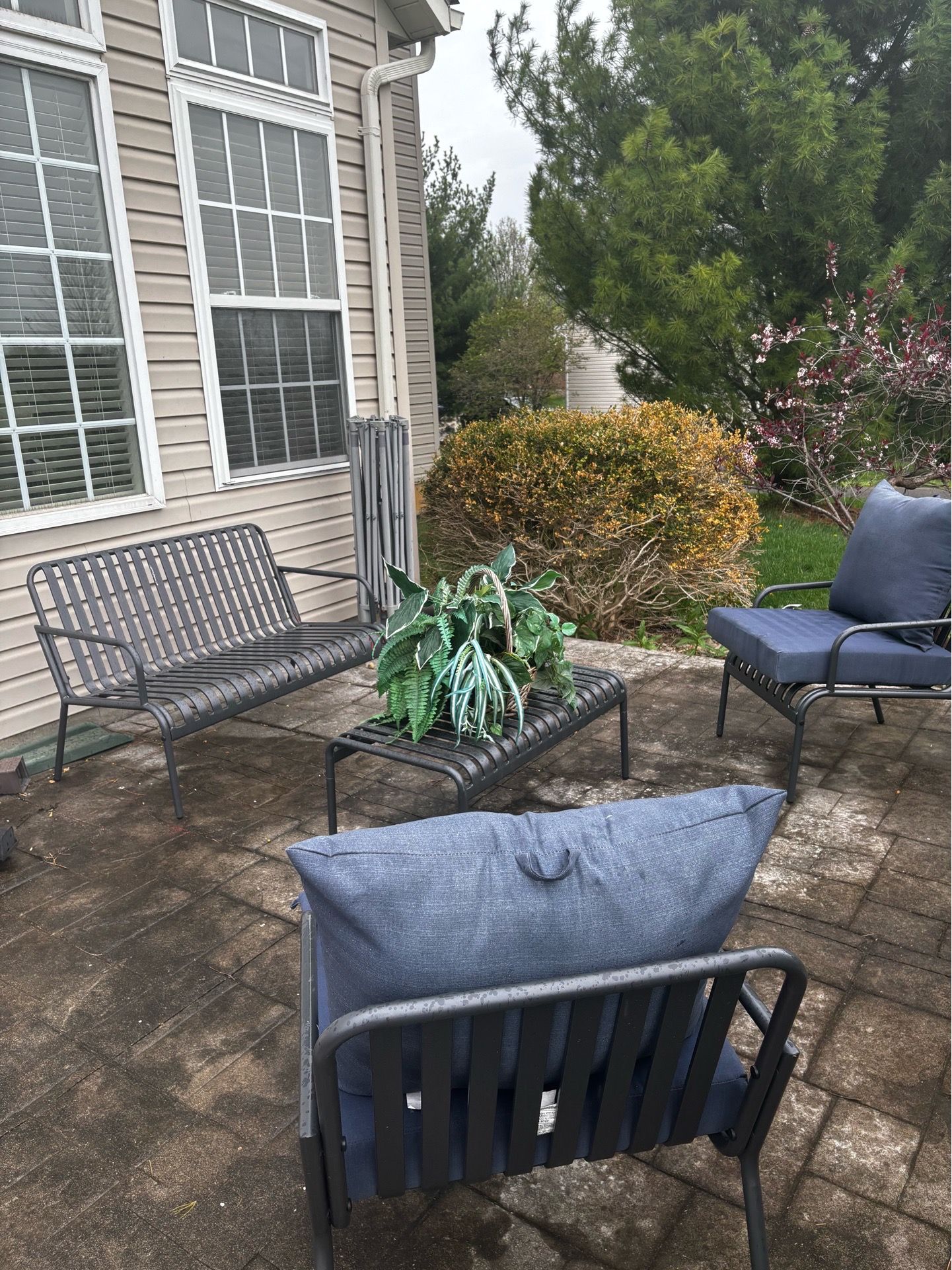 Relaxing Patio Set