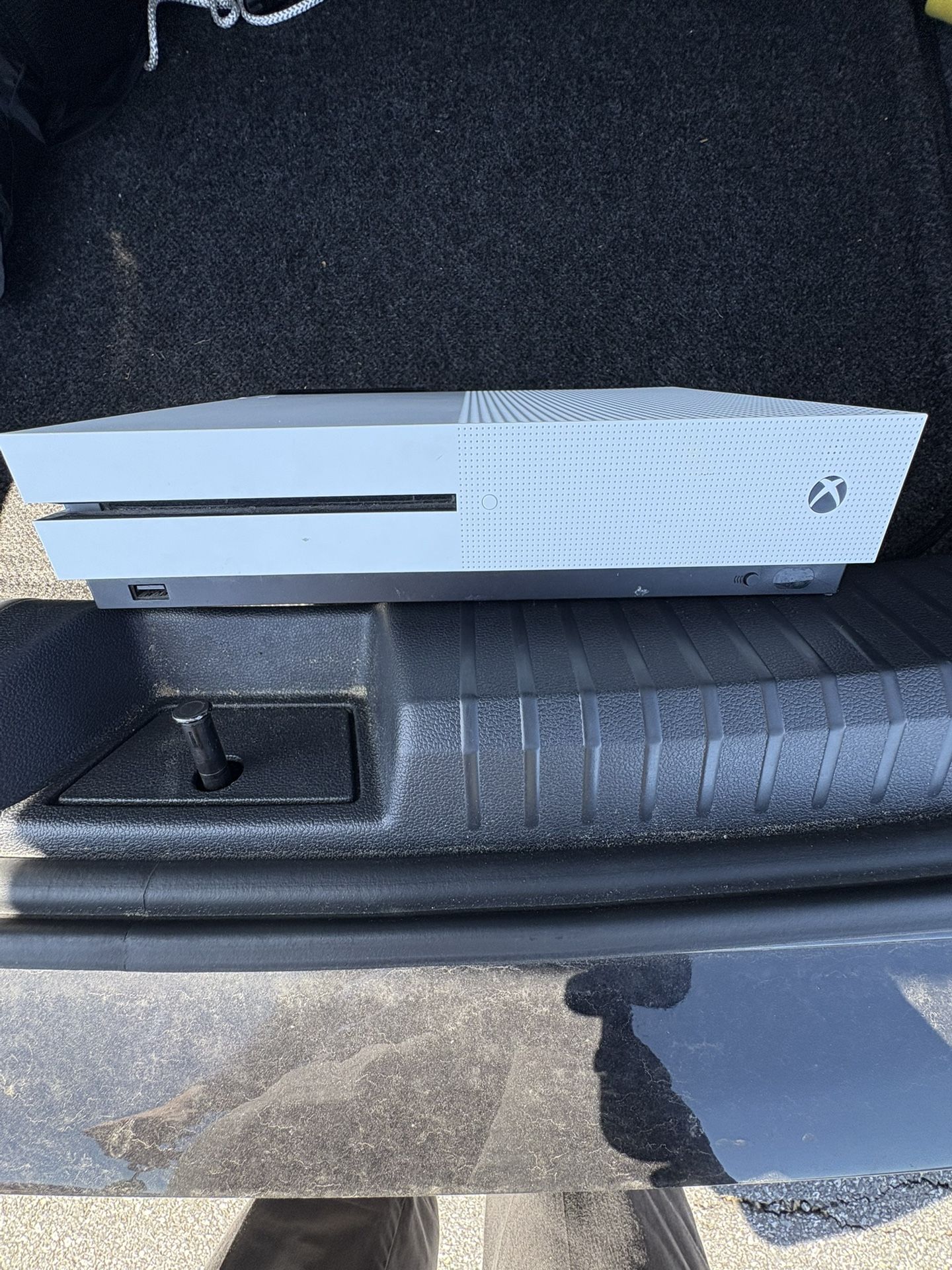 Xbox One S