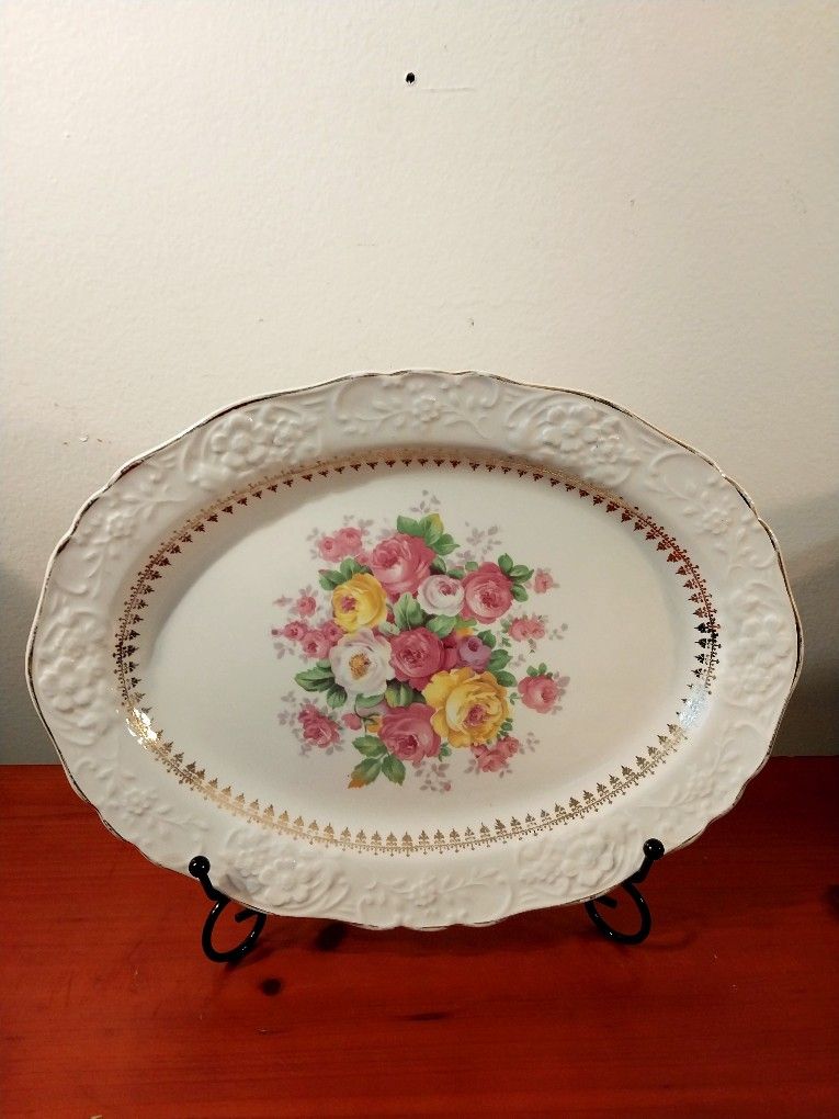 Edward M Knowles 22 Karat Ceramic Plate