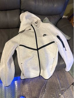 Men's Nike tech