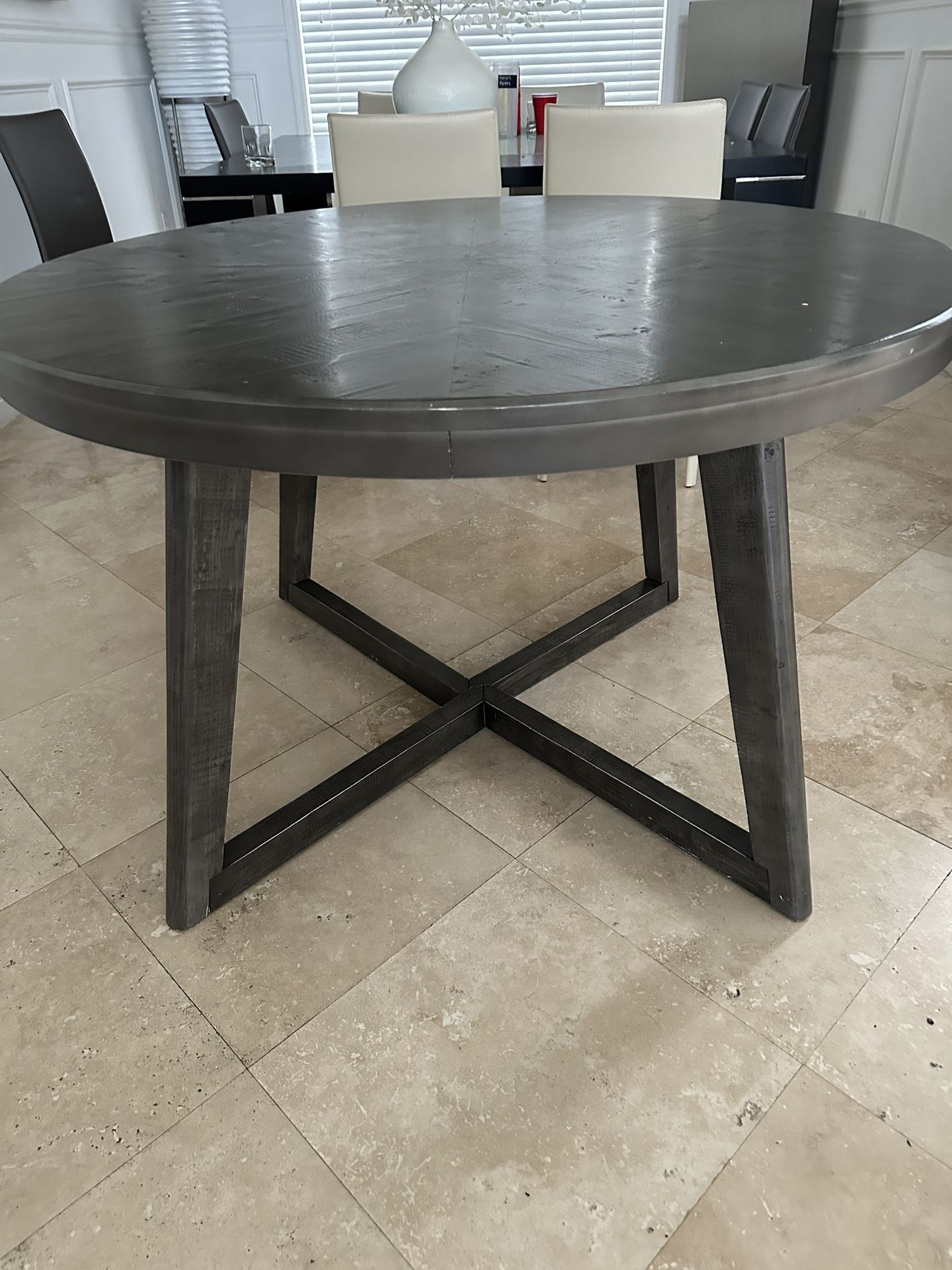 Free - Round Dining Table - 4 ft