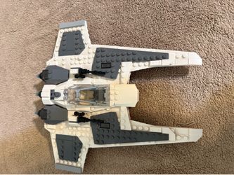 LEGO Star Wars Mandalorian Fang Fighter