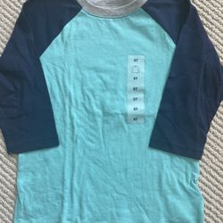 New Old Navy T-shirt (Size 5T)