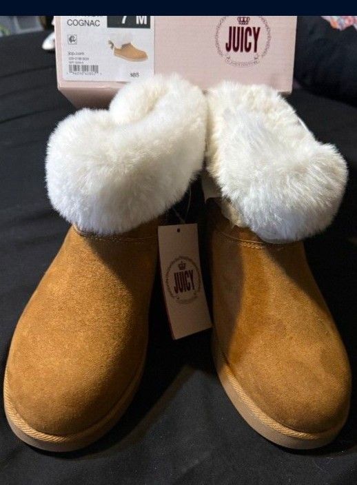 Juicy Boots/ Size 7