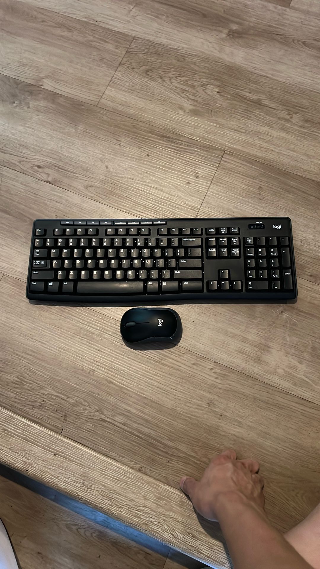 Logi Tech Wireless Keyboard