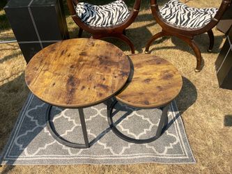 2- nesting coffee or side tables- very good condition