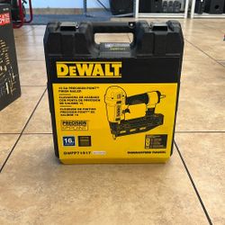 Dewalt - DWFP71917 Nail Gun