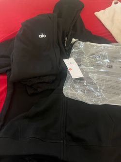 Alo yoga men medium jacket cuffed bottom set