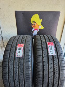 285/40/22 Continental Tires (2)
