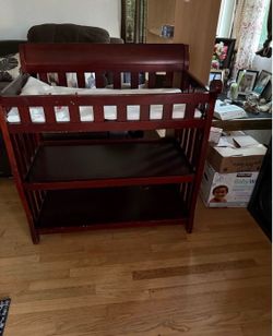 Baby diaper table