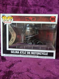 The Batman Selina Kyle On Motorcycle Funko Pop
