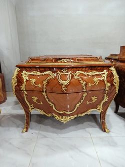 Commode Side Board
