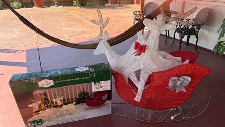Holiday Time Light-Up Deer with Sleigh Set