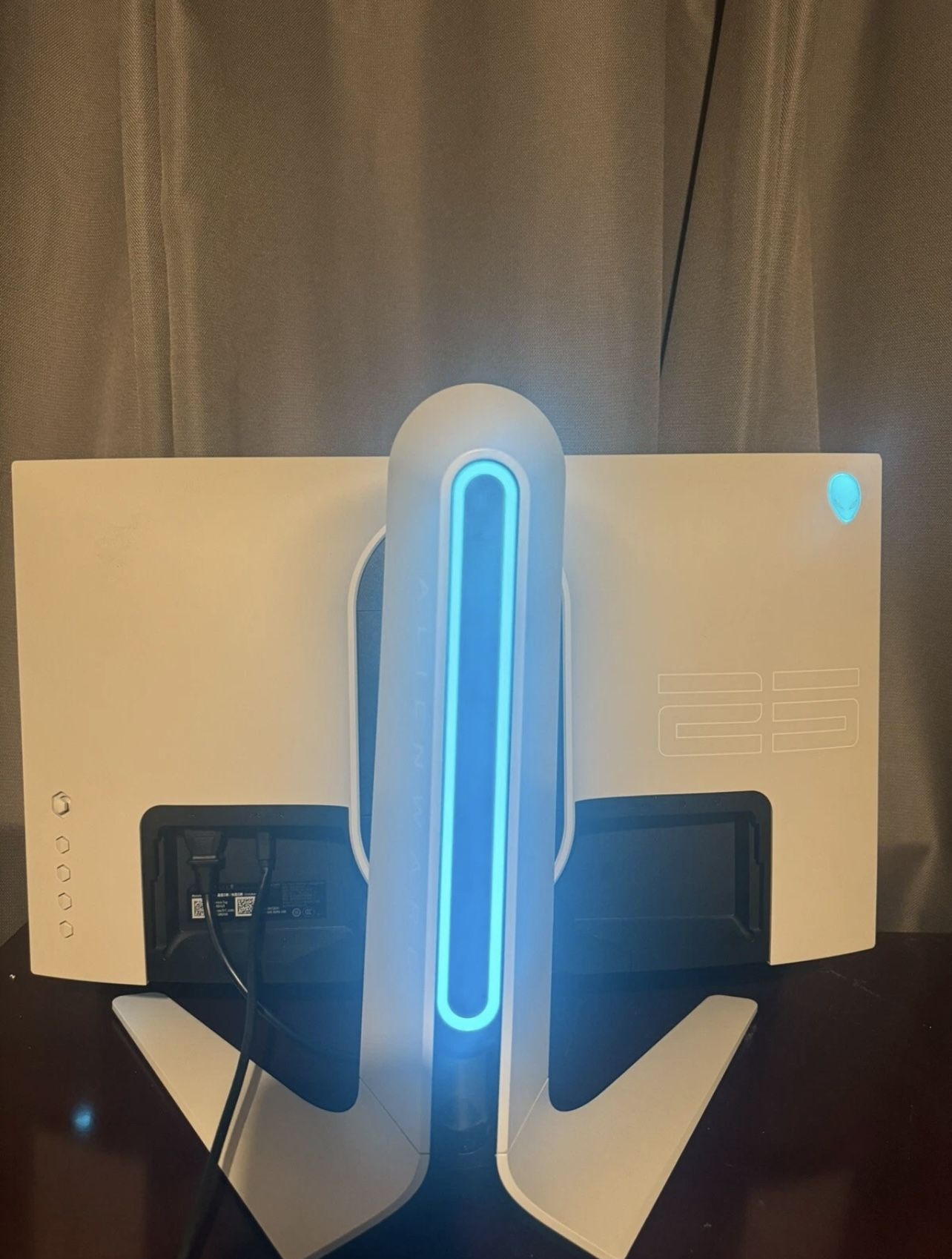 25 Alienware Monitor 1080P 240Hz OBO