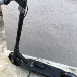 Segway 40 Pound Scooter 18 Mph With Charger Runs Great
