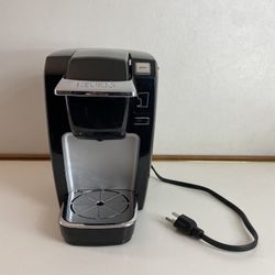 Keurig B31 Black Mini Plus Single Serve Coffee Maker Brewing System TESTED WORKS