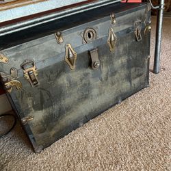 Antique Steamer Trunk 