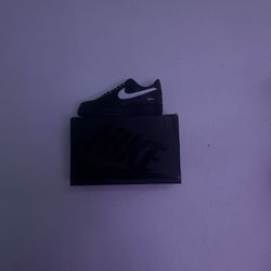 Supreme Black Gnomes