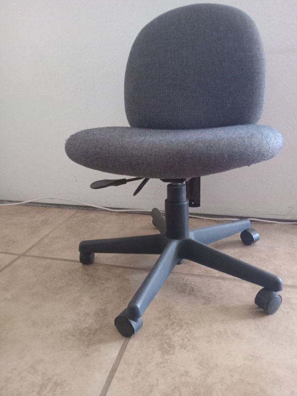 Grey Cloth Multi Adjustable Rolling Stool Office Desk Chair 