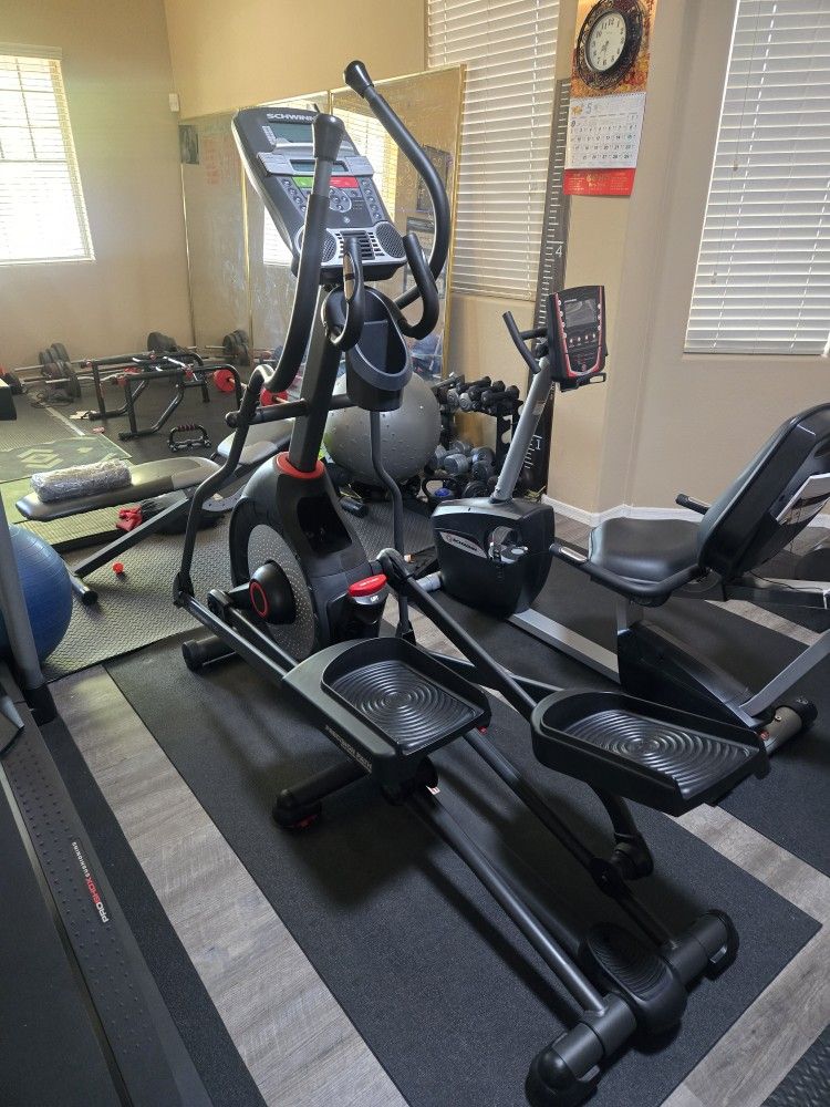 Schwinn 430 Elliptical - Like New!