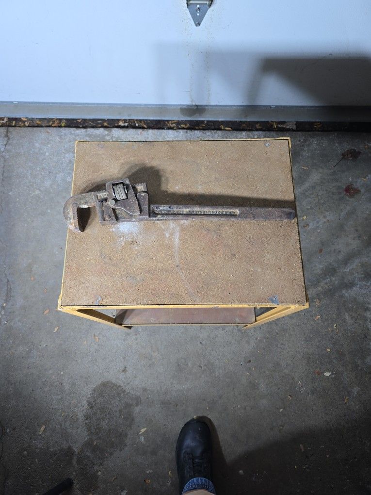 Trimbo Heavy Duty Pipe Wrench