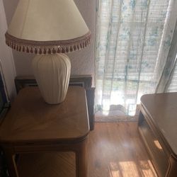Side Table W/lamp