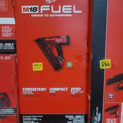 MILWAUKEE M18 FUEL 15 GAUGE FINANCING NAILER 
