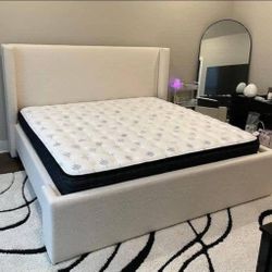 CAMA QUEEN WHITE TAPIZADA 