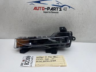 3pins 2017 - 2023 TESLA MODEL 3 / Y LEFT DRIVER LED FOG LIGHT LAMP OEM AY82640