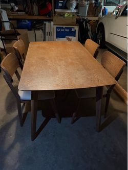 MCM Table and 4 chairs