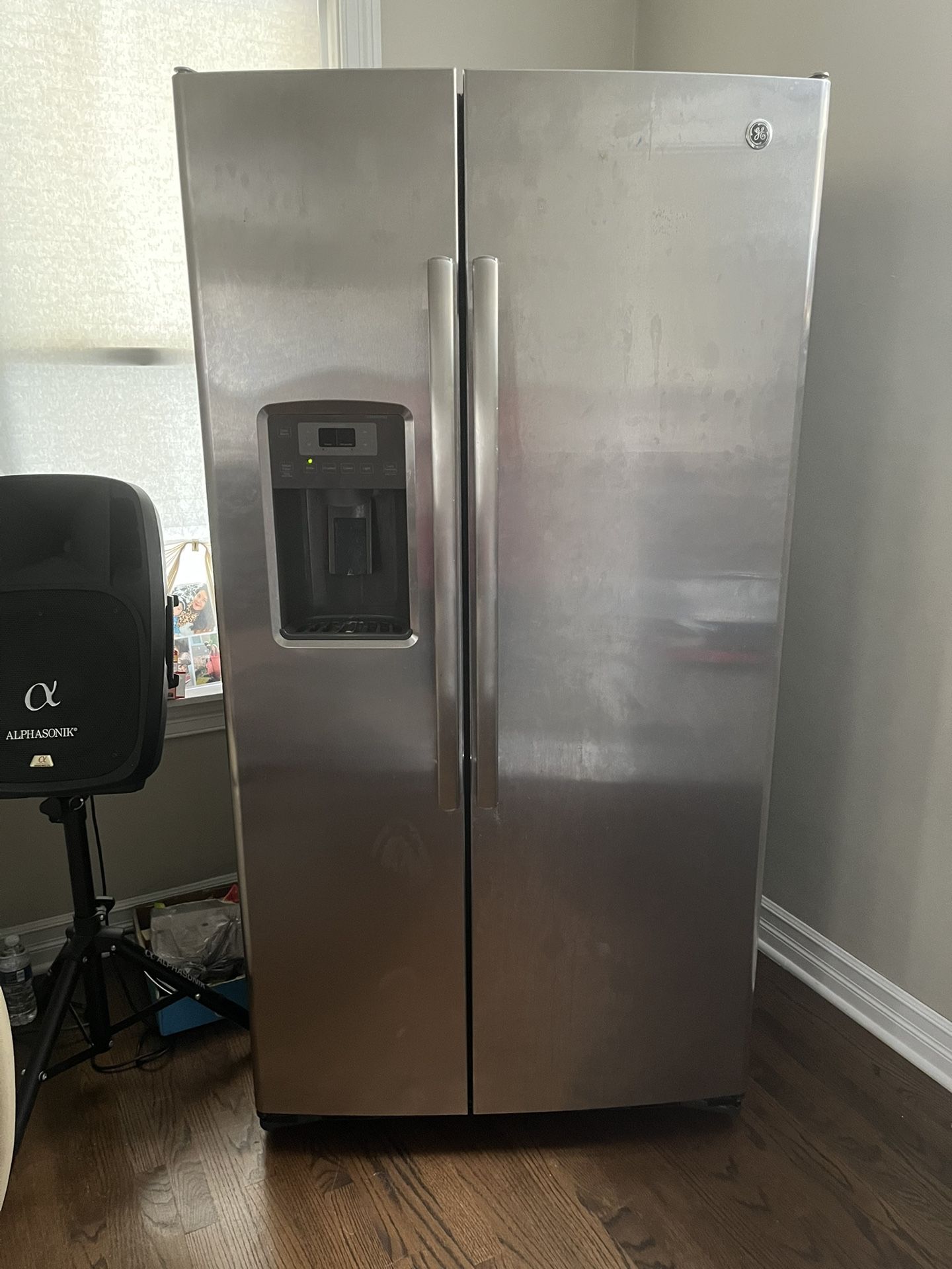 Refrigerator For Sale