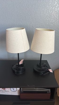 2 night lamps