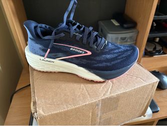 Brooks sneakers