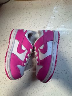 Pink Nike dunks